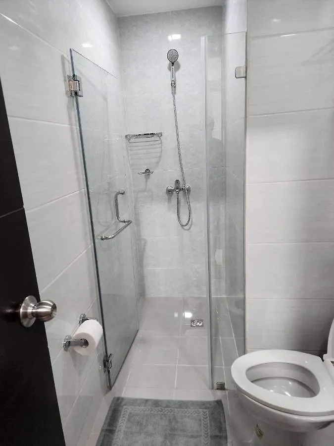Newport 101 - East Wing Aparthotel Pasay Philippines